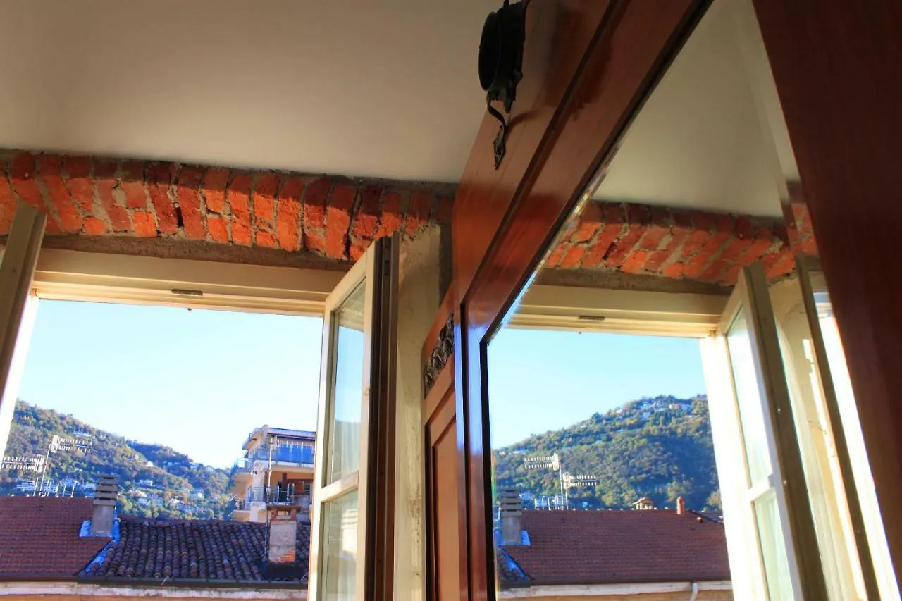Bed & Breakfast Le Dame Della Cortesella B&B Como Italy